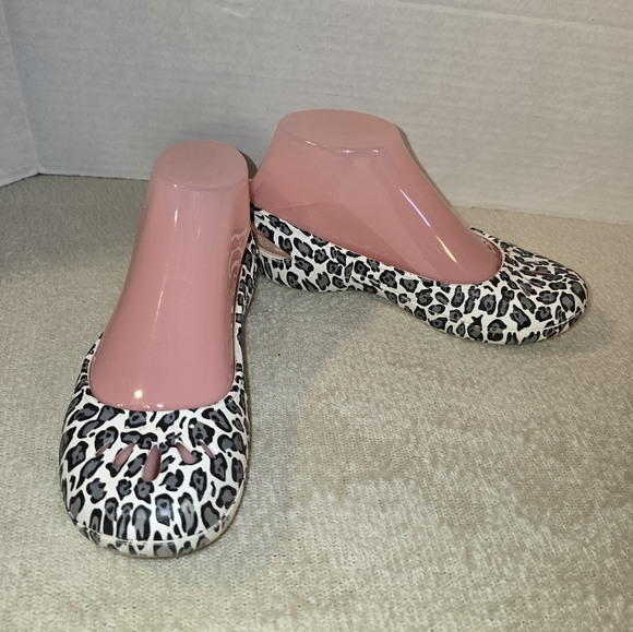 Crocs Shoes - Crocs Kadee Snow Leopard Sling-back Ballet Flats size 7
